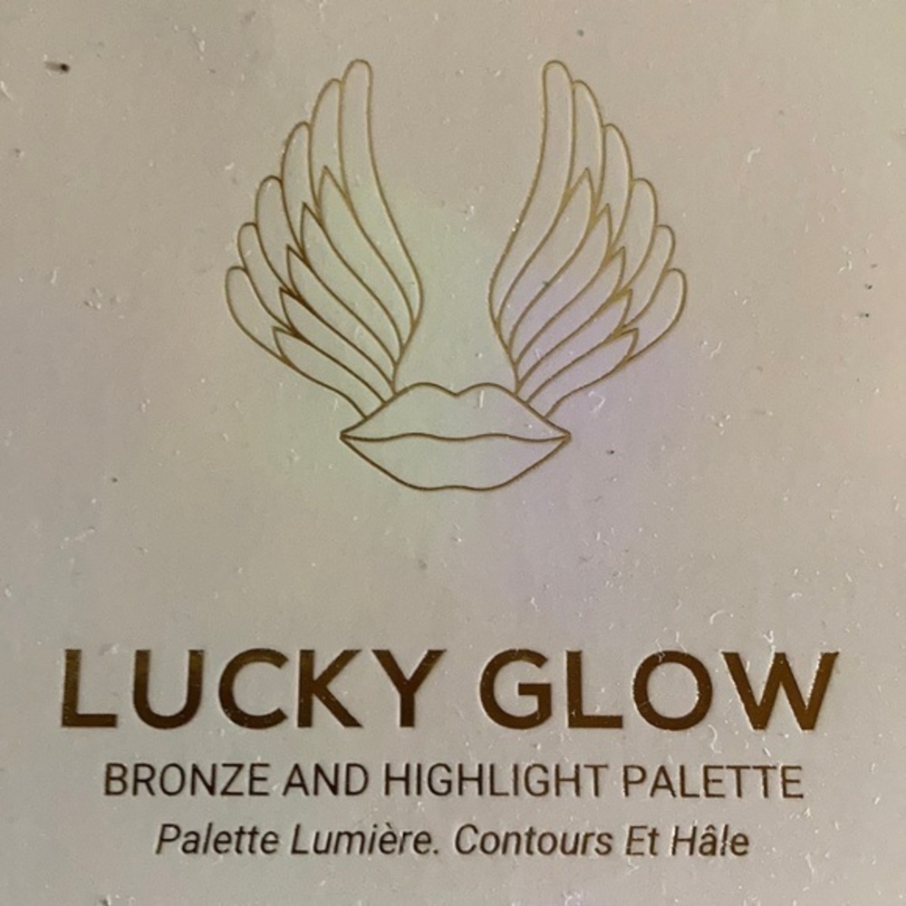 True + Luscious Lucky Glow Palette